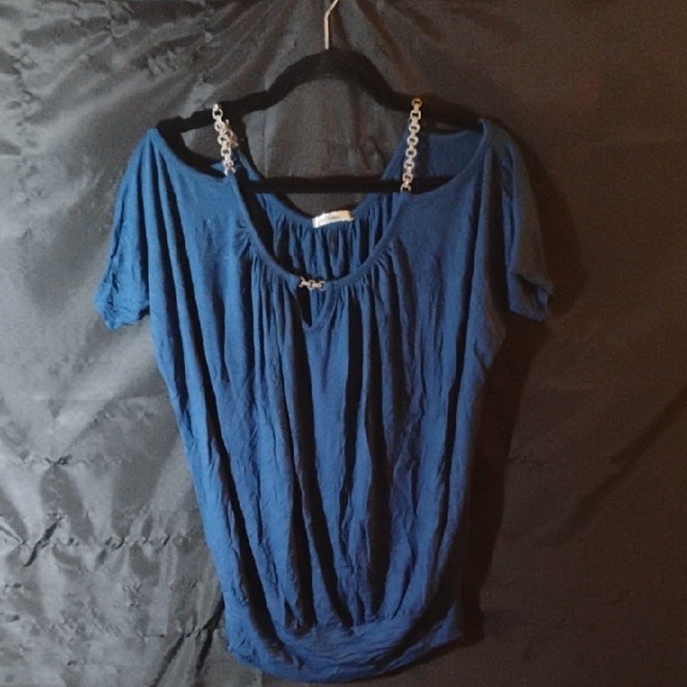 Chic Chain-Detail Blue Blouse